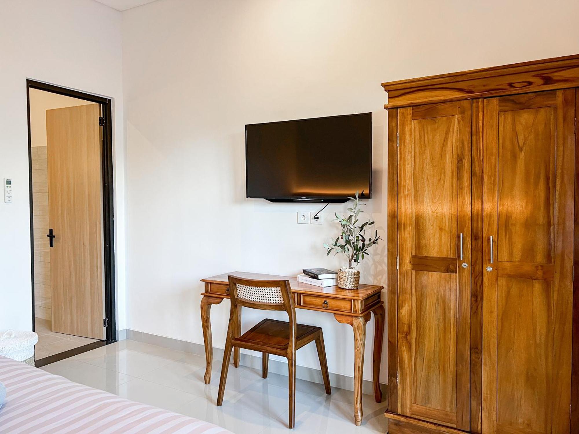 1 Min To Batu Bolong Island Boy Guesthouse Kt 8 Canggu Exterior foto