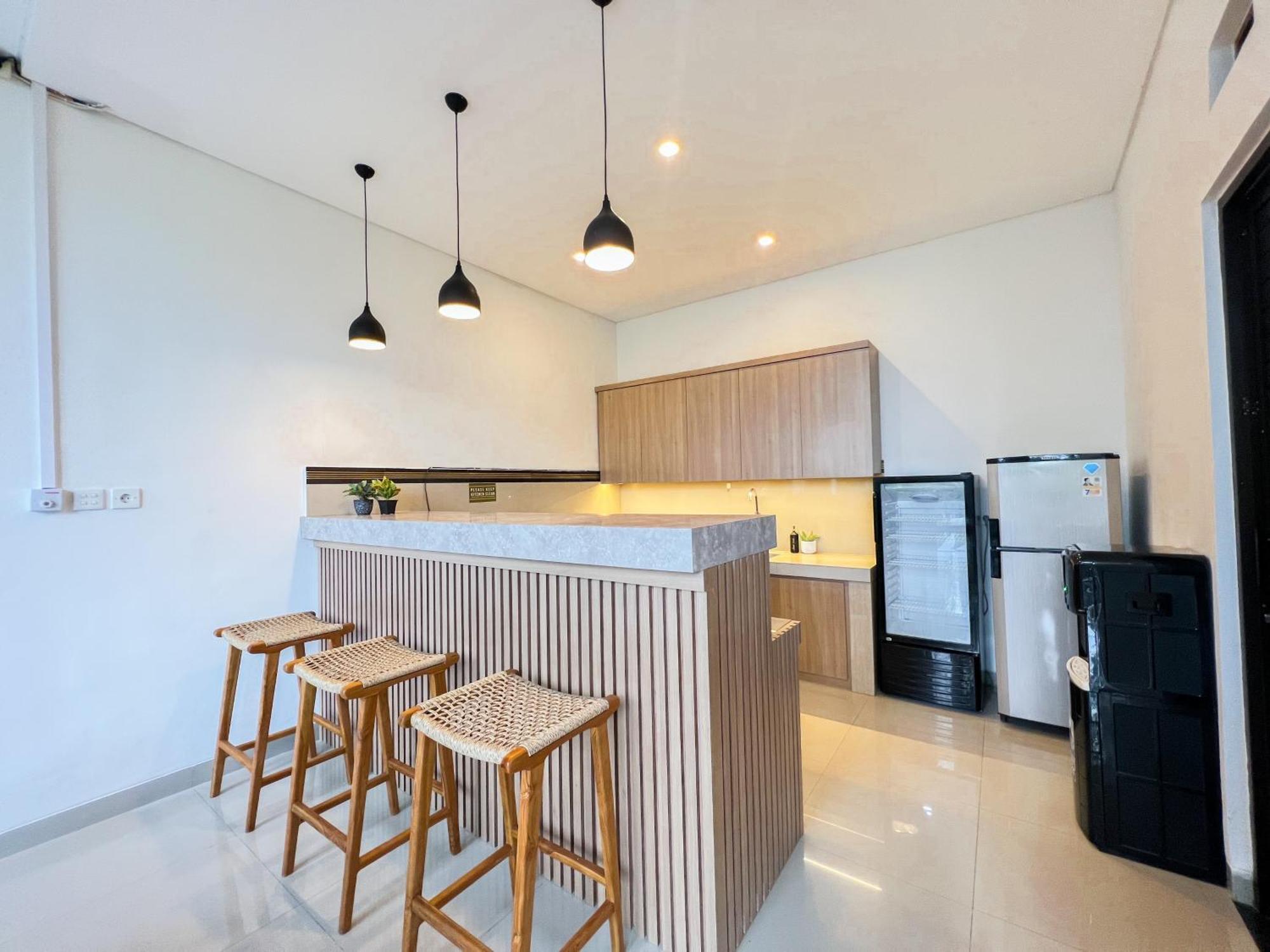 1 Min To Batu Bolong Island Boy Guesthouse Kt 8 Canggu Exterior foto